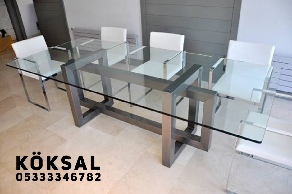 Современный обеденный стол