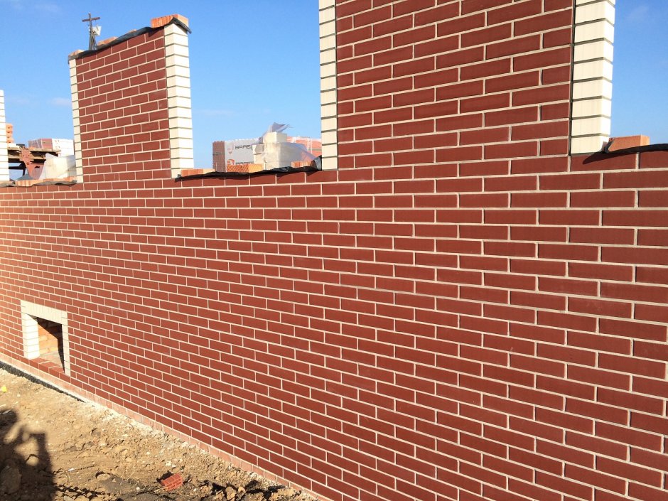 Фасады домов из красного кирпича Браер