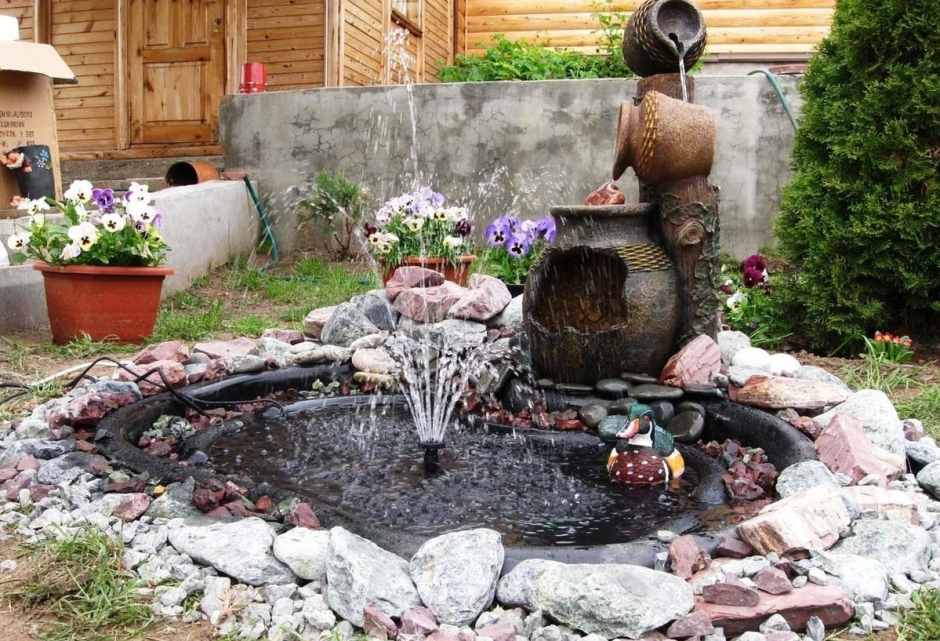 Декор пластикового пруда