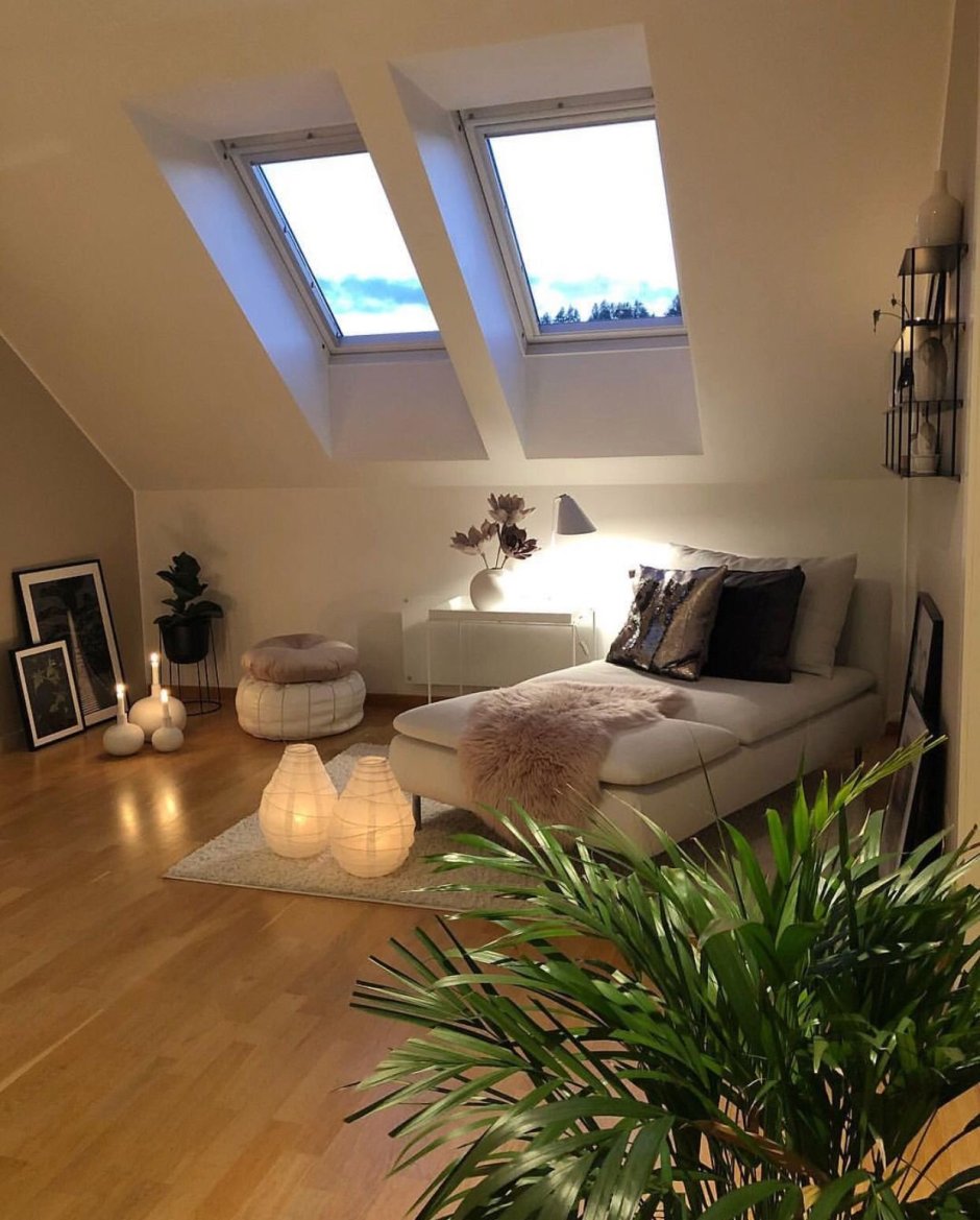 Квадратный светильник на потолок