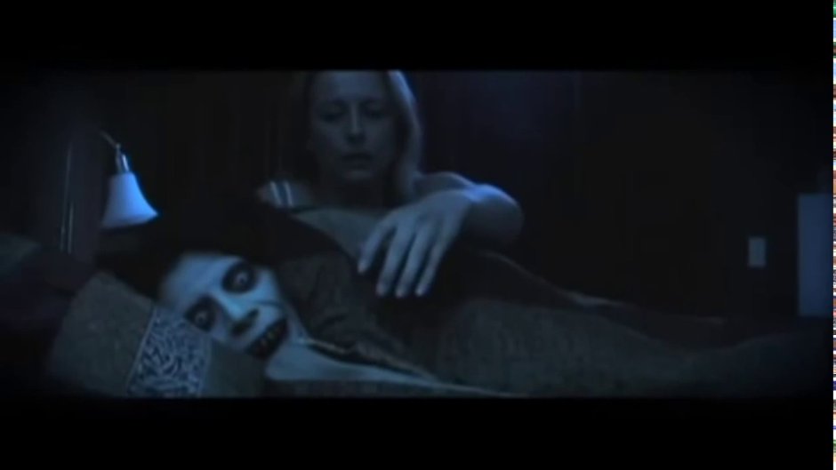 Ноги торчат из под одеяла