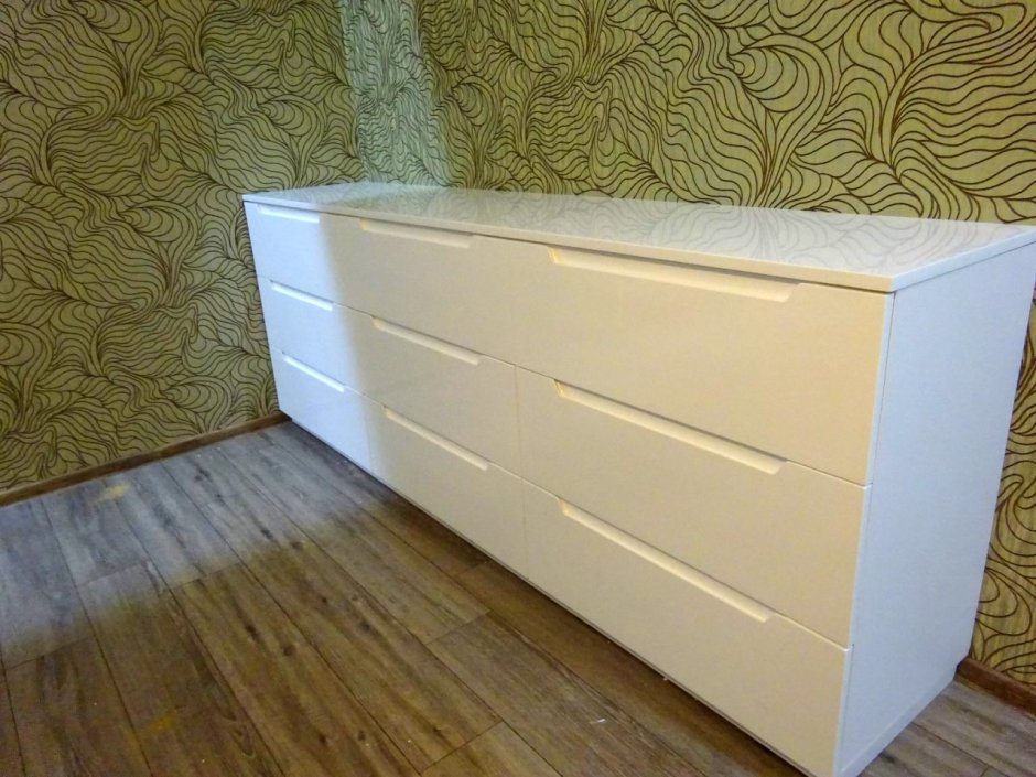 Комод без ручек