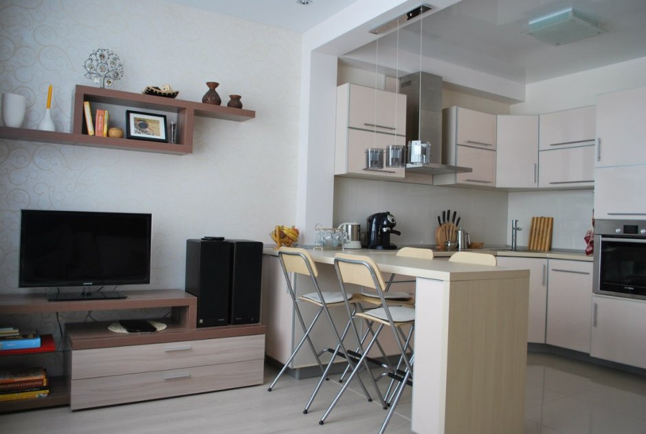 Интерьер кухни в светлых тонах