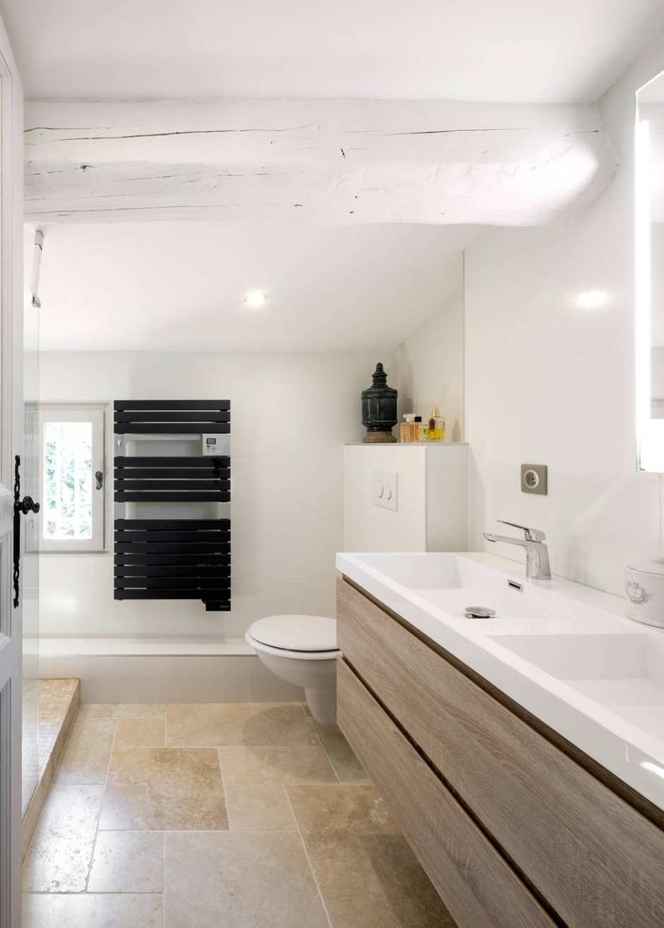 Ванная под мрамор в скандинавском стиле