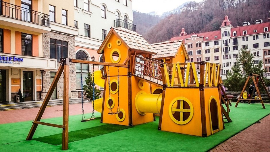 Детские площадки в Эсто садке