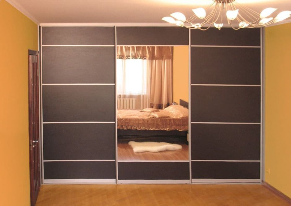 Гардеробная угловая встроенная