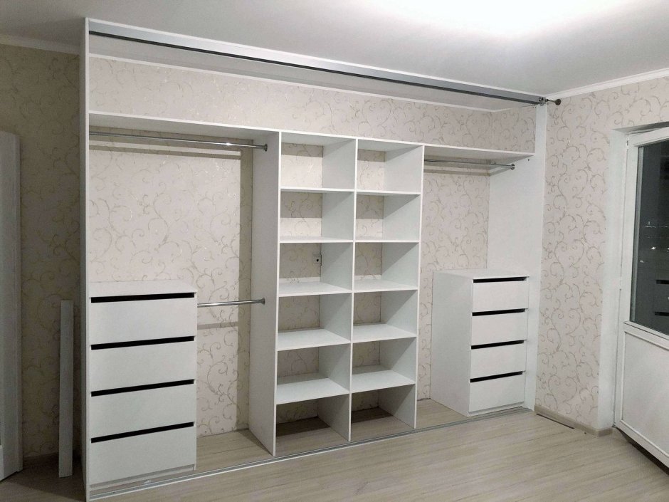 Встроенный угловой шкаф купе