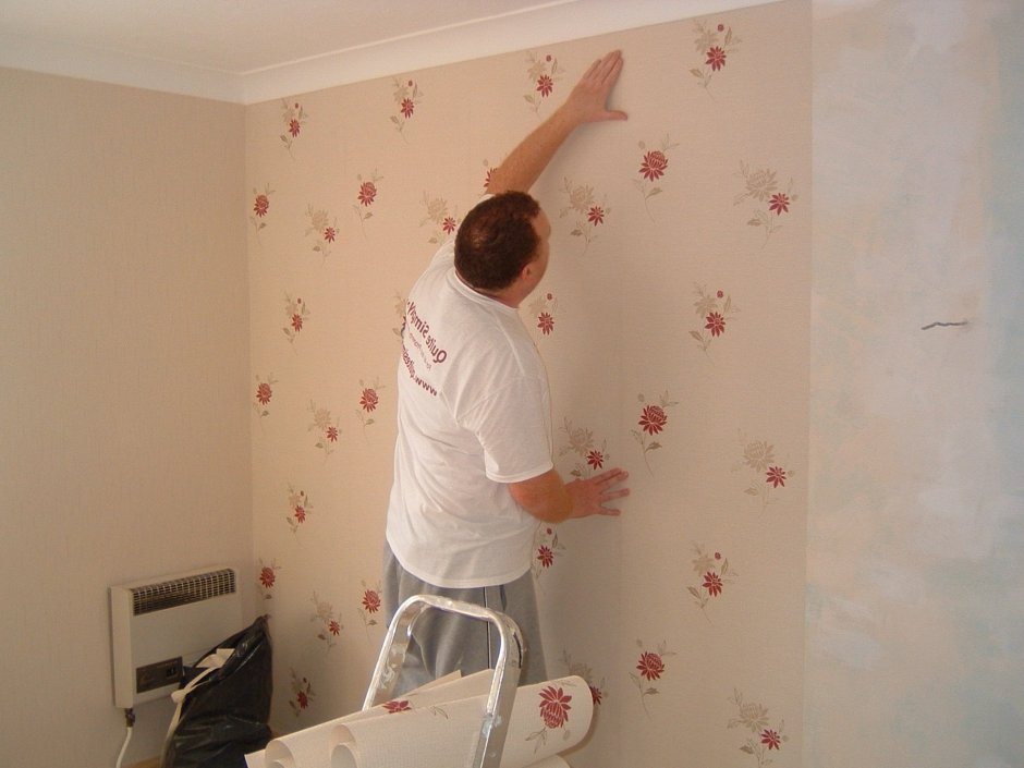 Поклейка стен
