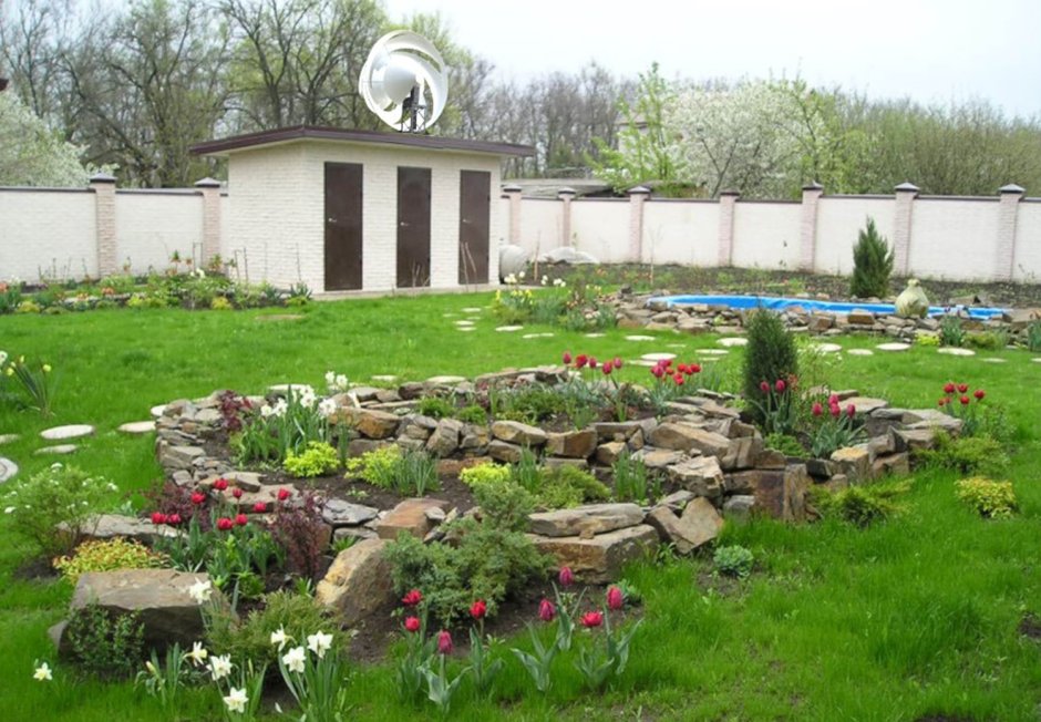 Благоустройство двора в деревне