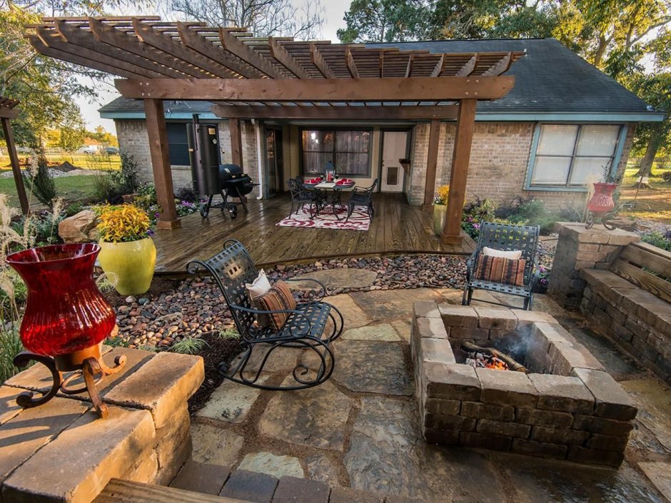 Двор в деревенском стиле