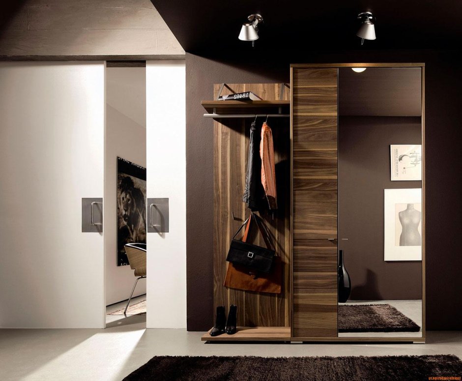 Прихожая современная классика