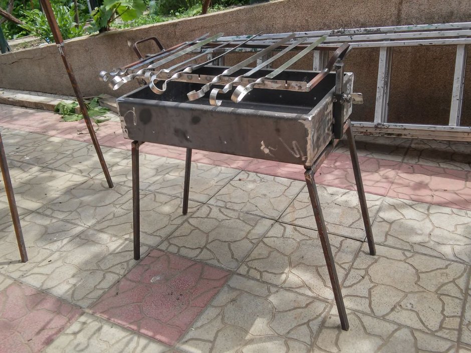 Мангал UFO чемодан 8 шампуров