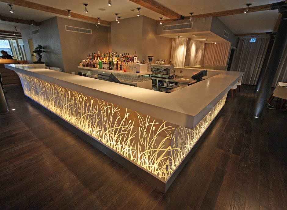 Барная стойка кафе с подсветкой
