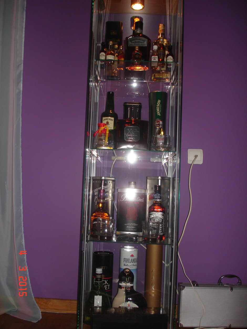 Барный шкаф с подсветкой