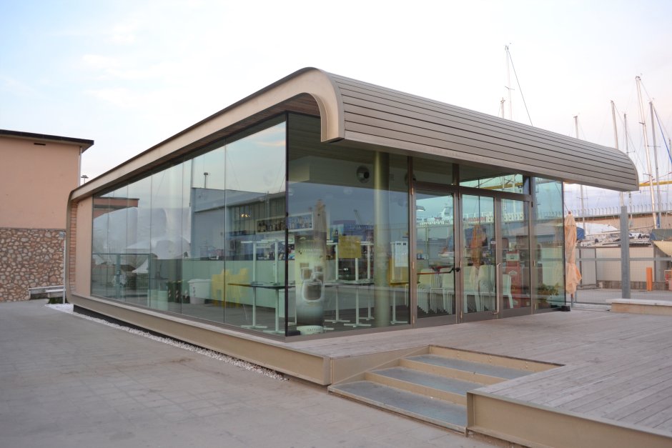 Стеклянный павильон