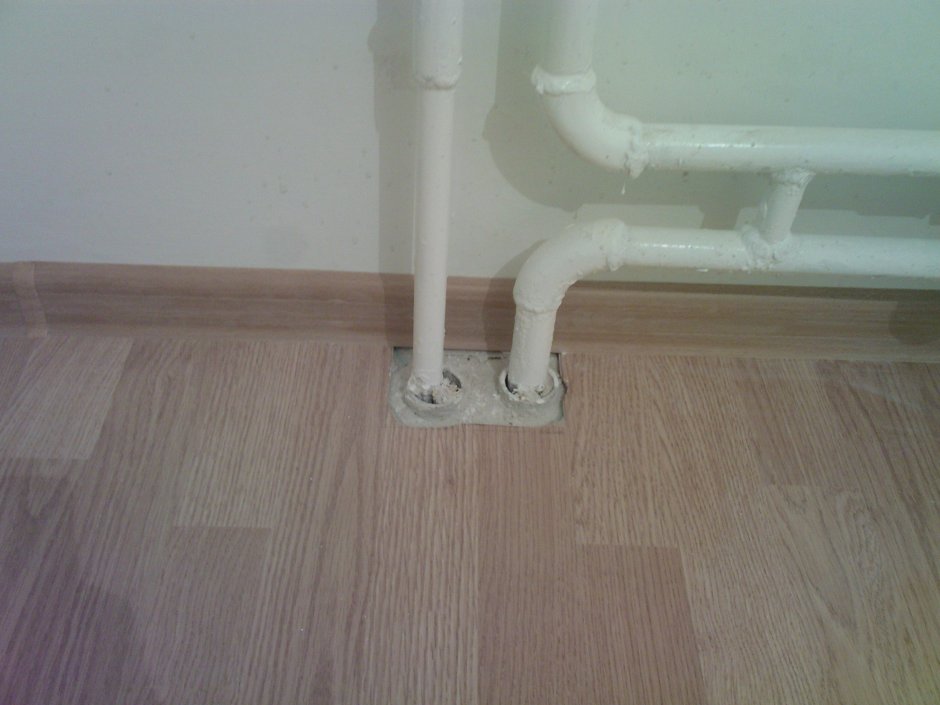 Ламинат вокруг трубы