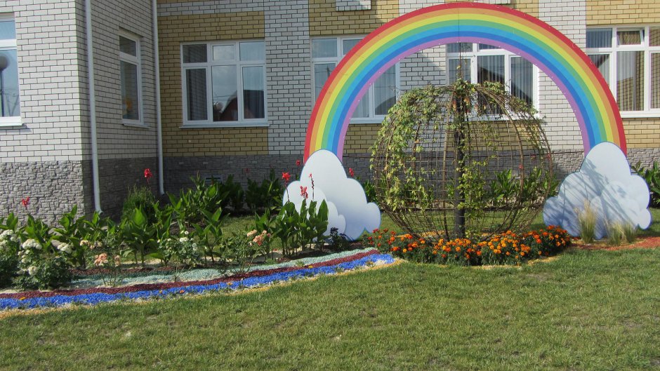 Украсить детский участок в садике