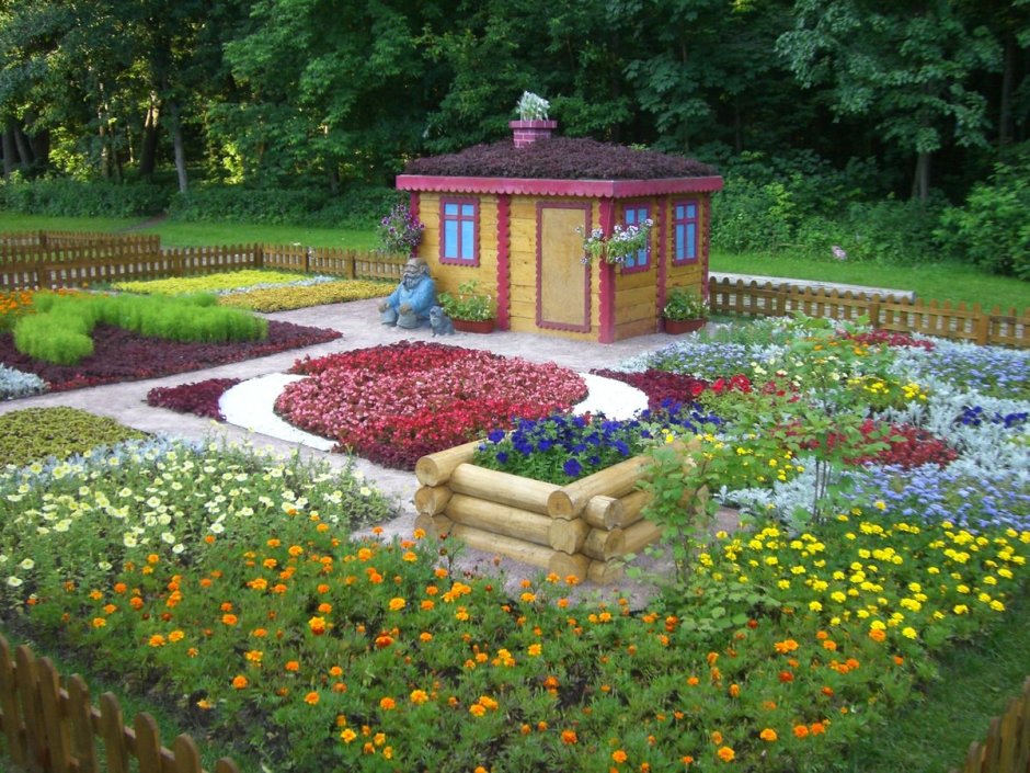 Цветник в детском саду