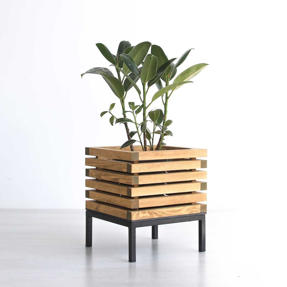 Кашпо из дерева