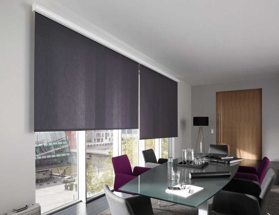 Рулонные шторы на балконную дверь