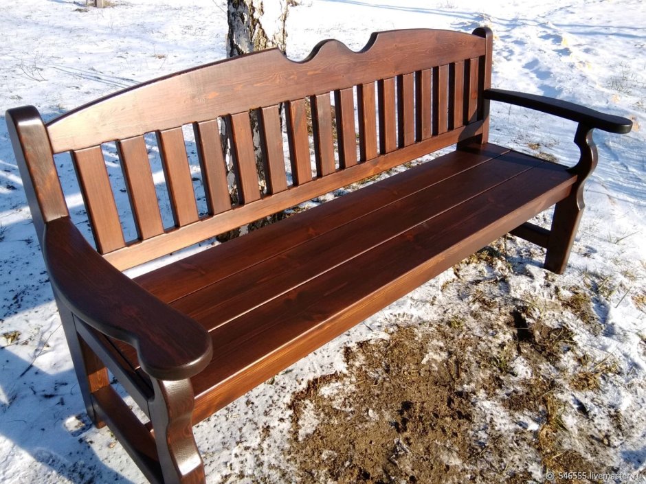 Скамейка деревянная