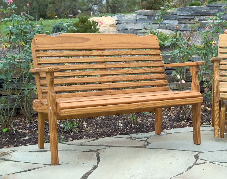 Скамейки из цельного дерева