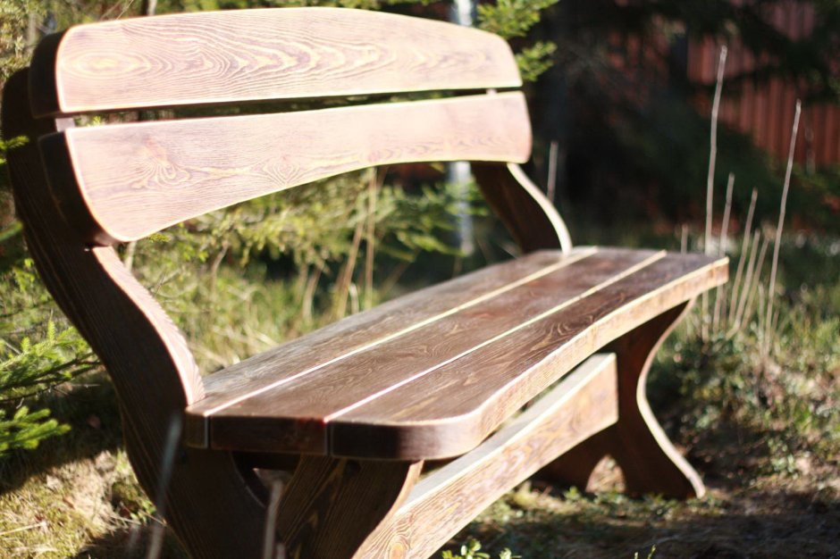 Скамейка из дуба со спинкой