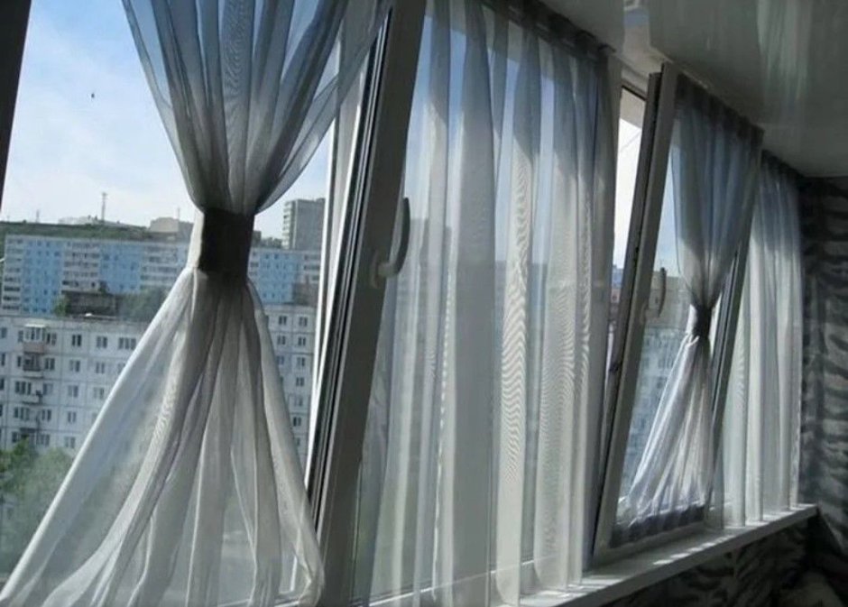 Шторы на балконные окна