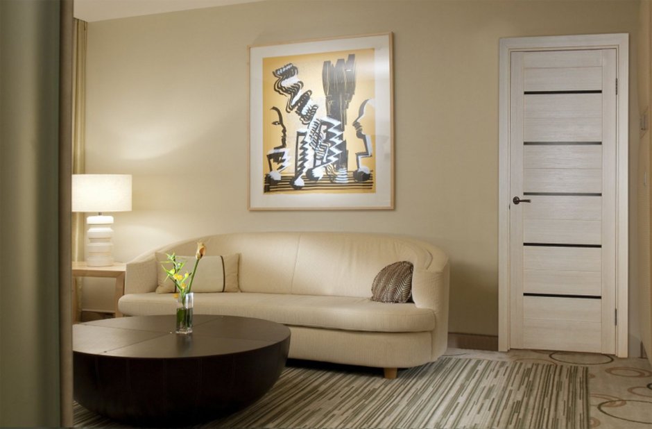 Светлые обои в прихожую