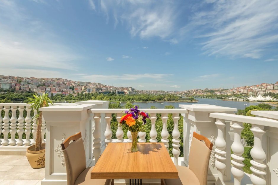 Ramada Hotel & Suites Istanbul Golden Horn 4*