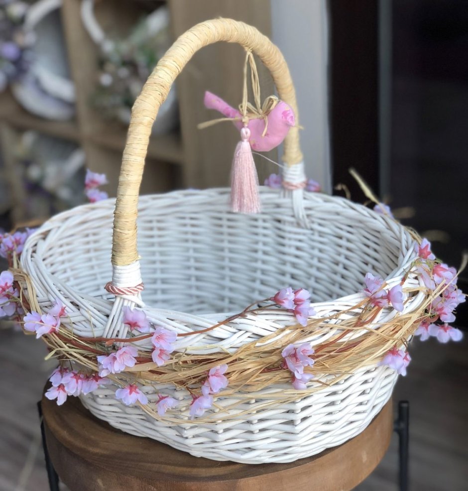 Корзина для фруктов из бумажной лозы