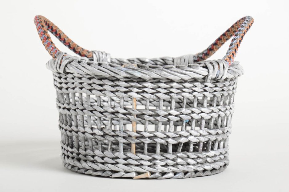 Плетеная корзинка на стену