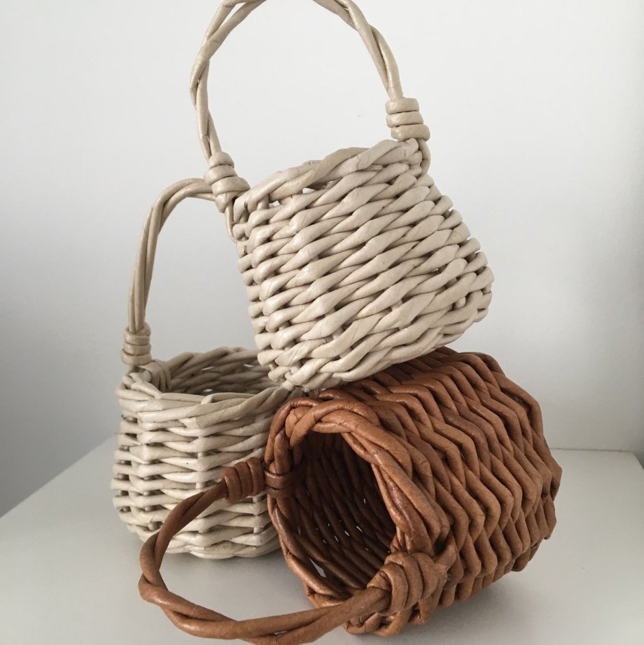 Корзина плетеная с ручкой