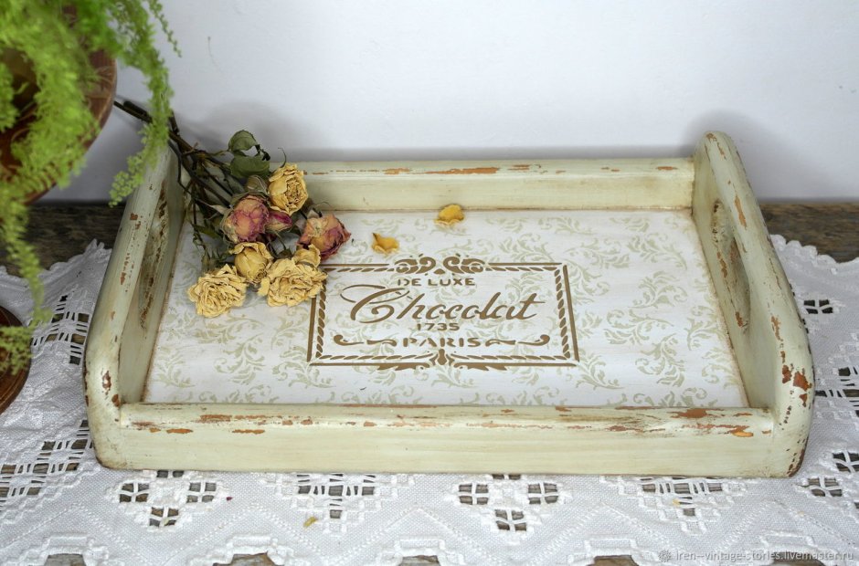 Декор деревянного подноса