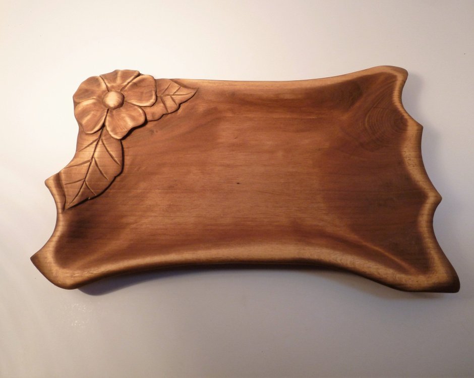 Резьба по дереву подносы