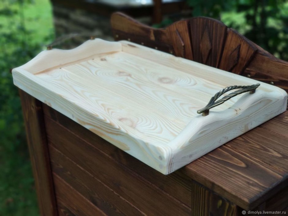 Поднос из дерева