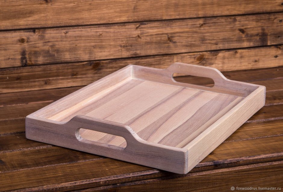 Резные подносы из дерева