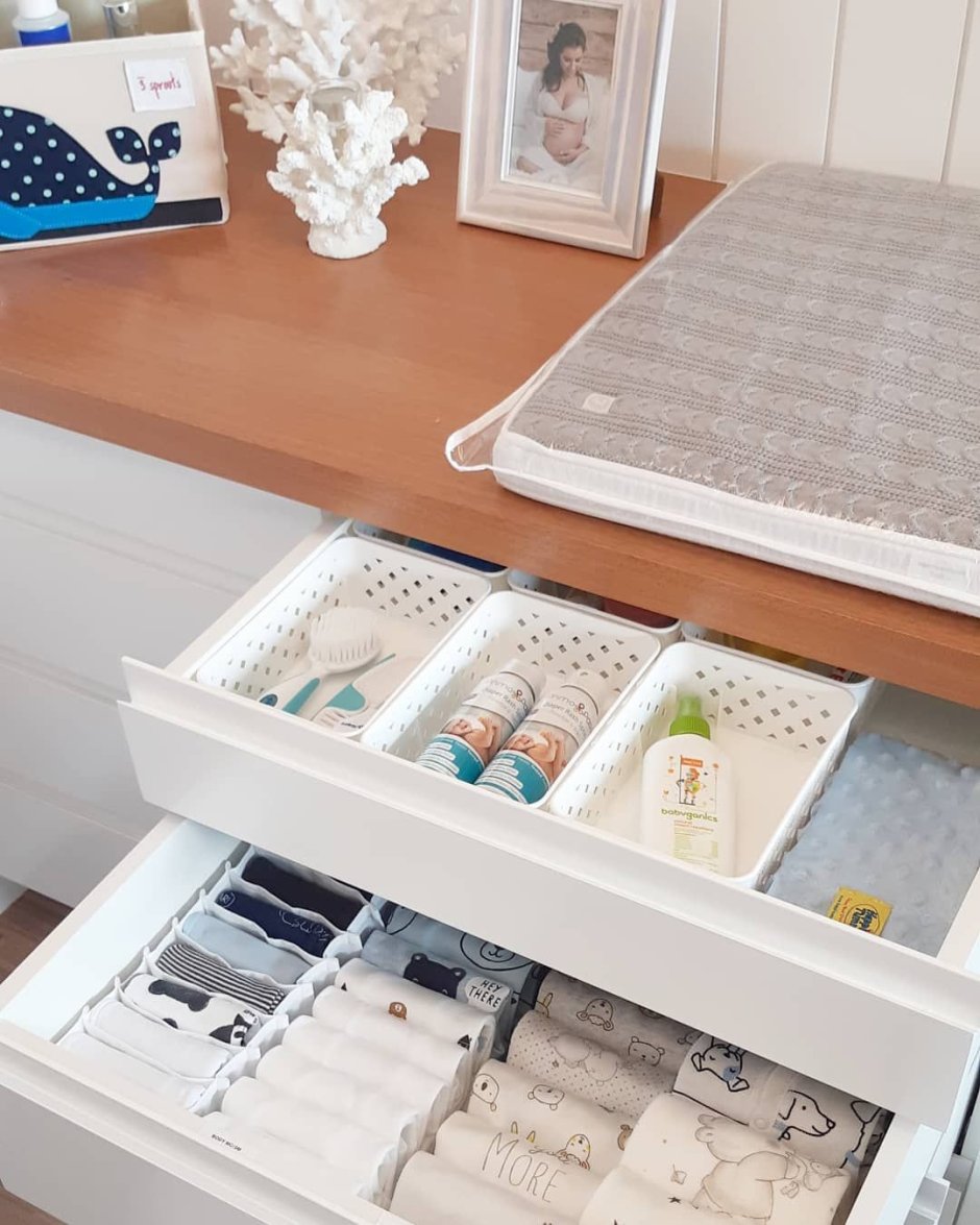 Организация пеленального комода для новорожденных