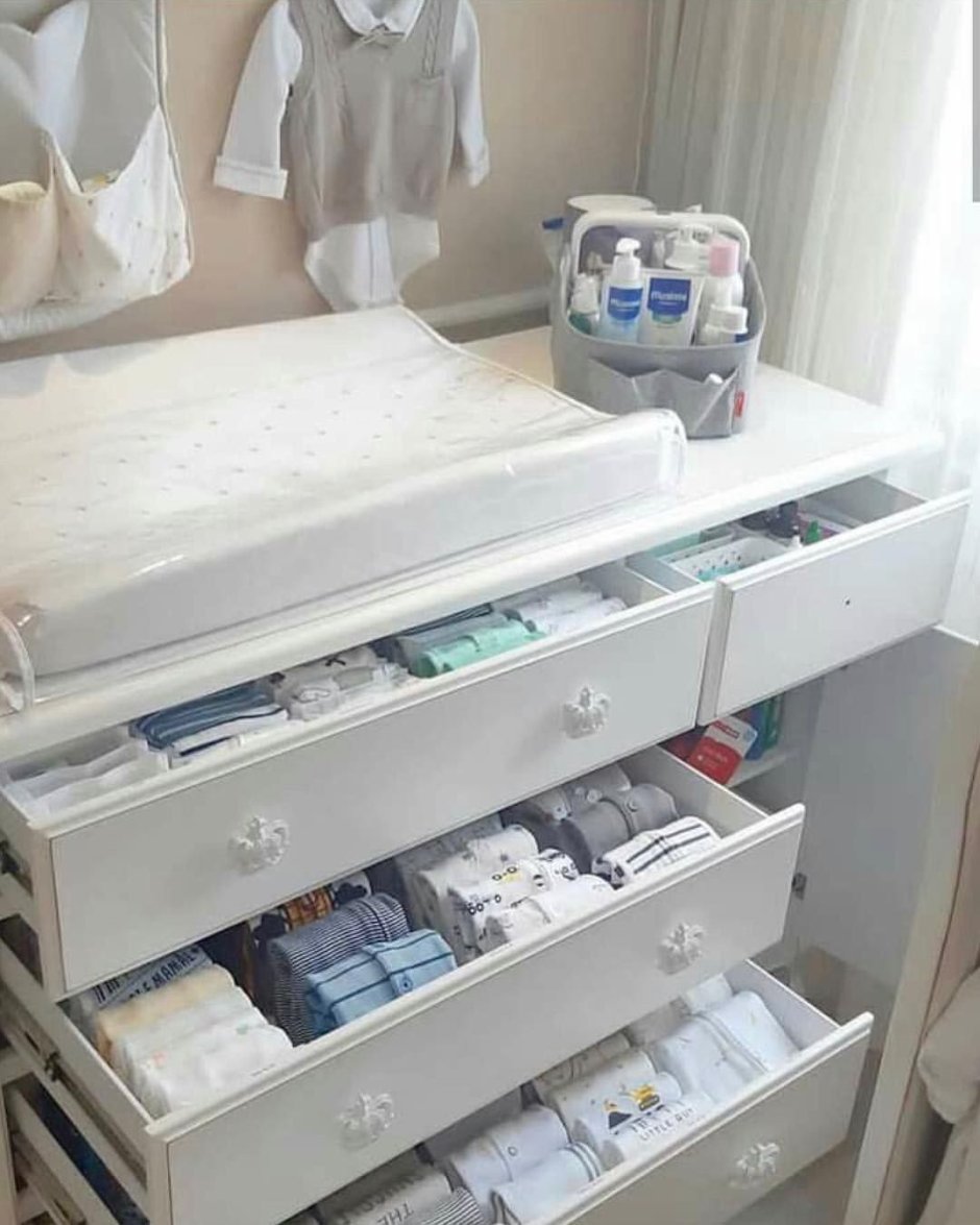 Хранение детских вещей в комоде