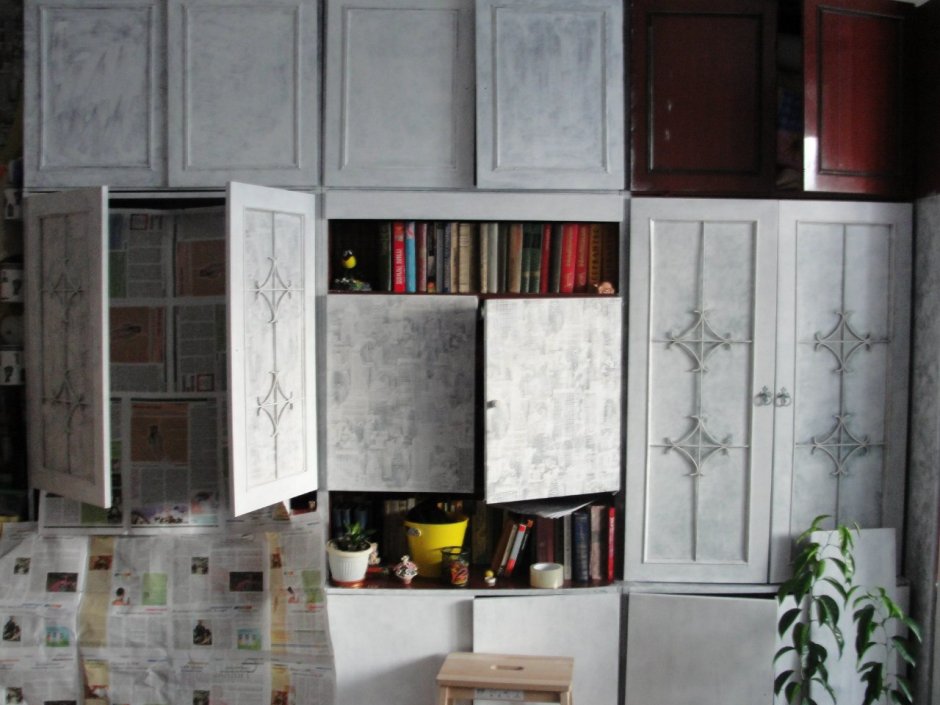 Обклеить старую стенку