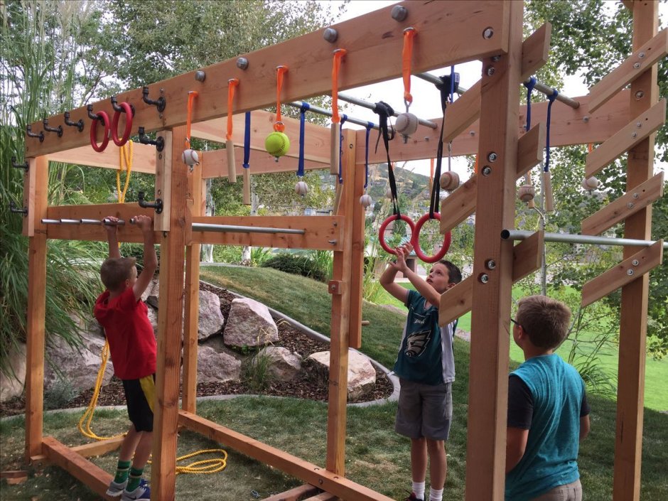 Детская полоса препятствий