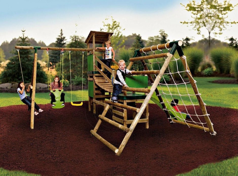 Деревянная спортивная площадка