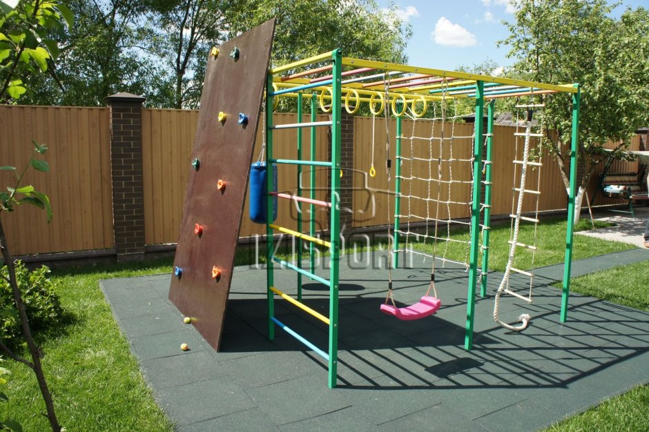 Спортивная площадка для дачи