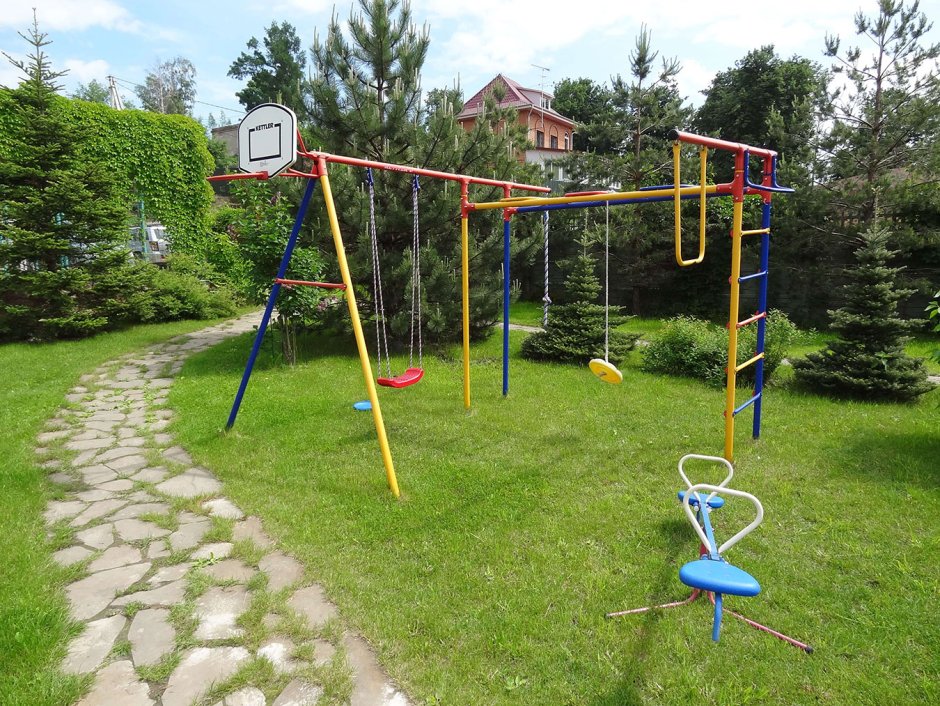 Спортивная площадка на участке