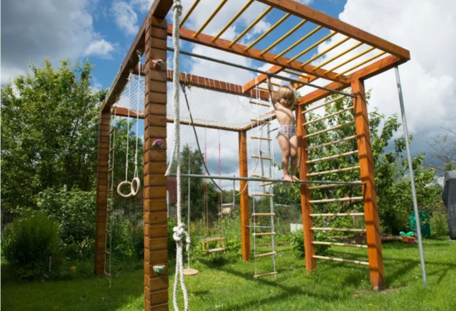 Спортивный уголок на участке