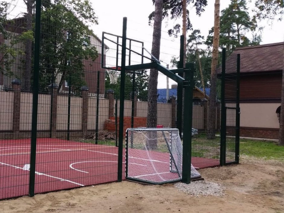 Спортивная площадка на дачном участке