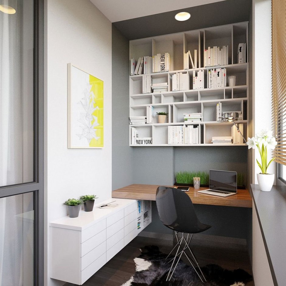 Рабочее место в кладовке