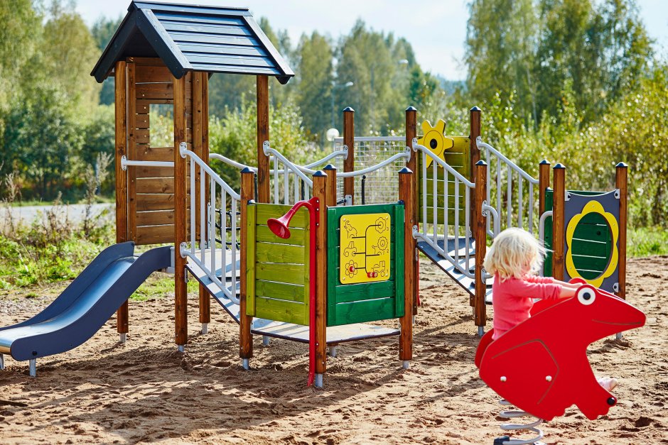 Многоуровневая детская площадка