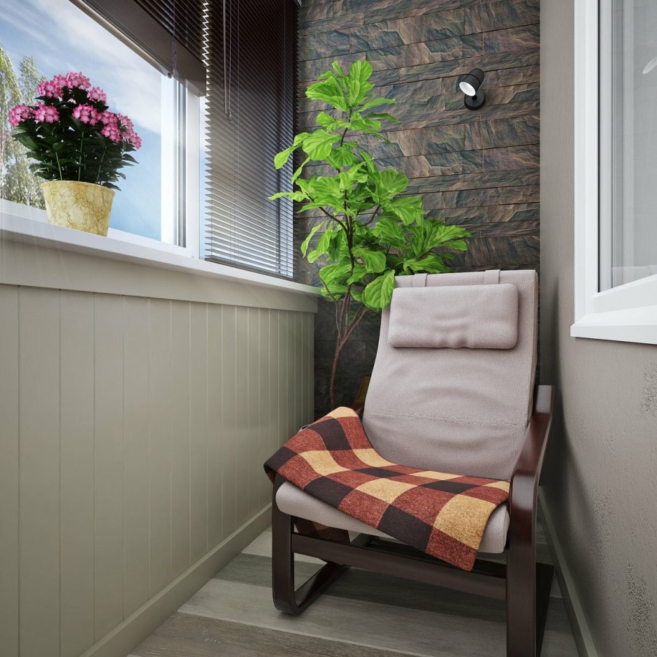 Маленький треугольный балкон