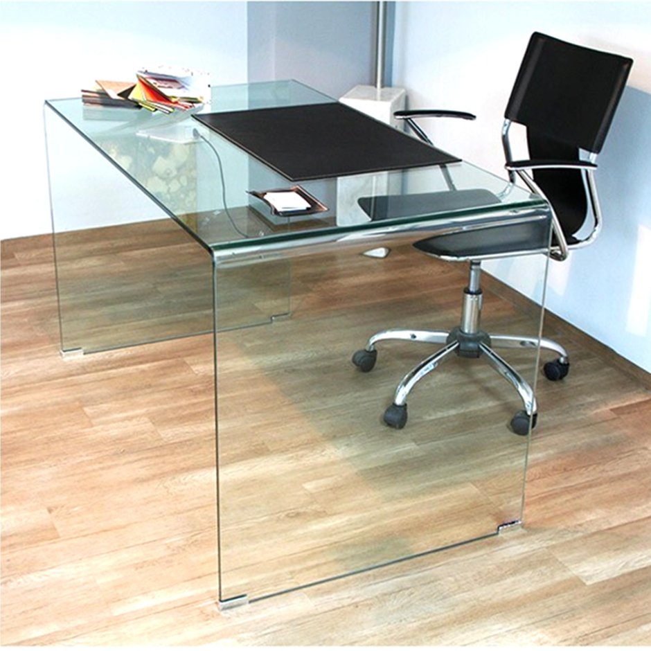 Стеклянный теннисный стол